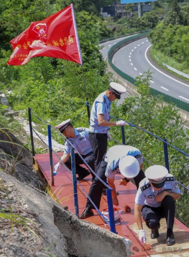 这座桥架进了老百姓的心坎里以后出行更便捷、更安全了！(图3)