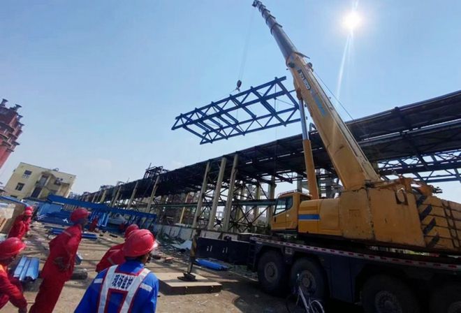 【一线行】守护“云端”安全——公司吉林石化炼油化工转型升级项目管廊安全管控侧记(图3)
