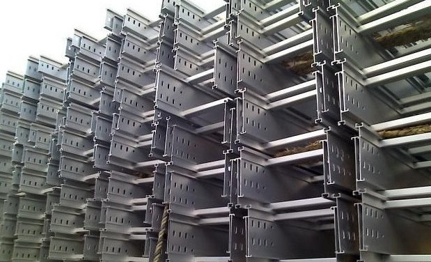 玻璃桥架：未来城市的“电力橱窗”