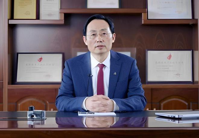 江苏镇江2025年十大富豪坐拥身价740亿低调女老板闯进前三名(图4)