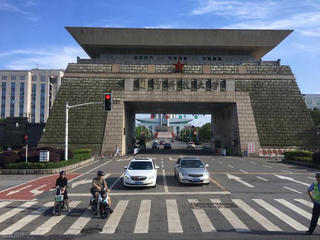 三所军事院校横空出世都是“军中211”高考生如何报考军校？(图2)